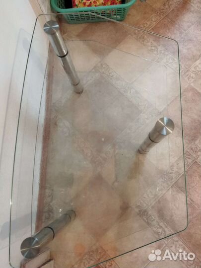 Стеклянная тумба