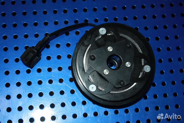 Муфта компрессора кондиционера Nissan Жук