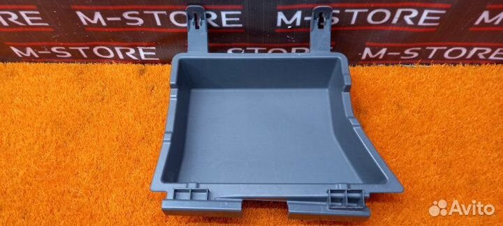 Ящик для инструментов Bmw 7-Series F01 N63B44 2011