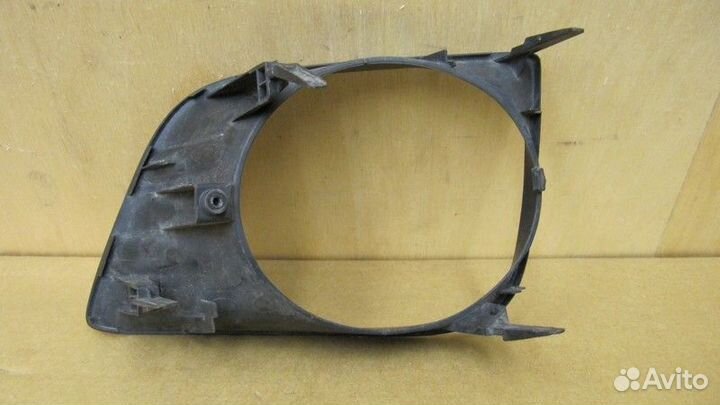 Решётка в бампер левая Toyota Land Cruiser (150) P