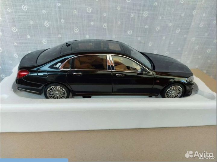 1/18 Brabus 900 Mercedes-Maybach Almost Real