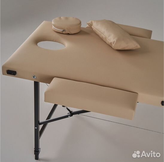 Массажный стол, кушетка косметологическая