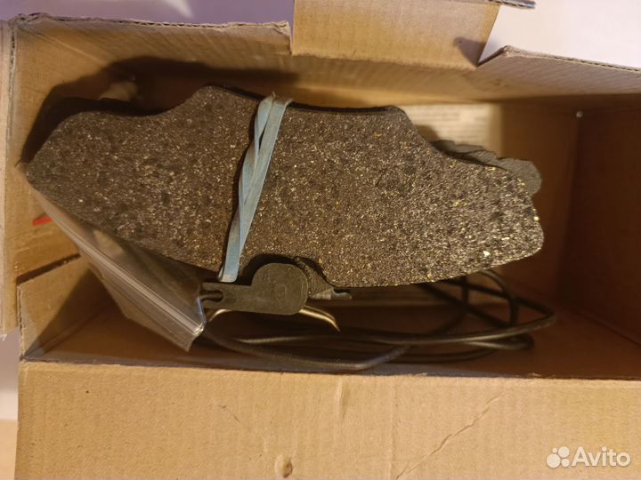 Тормозные колодки Peugeot 406