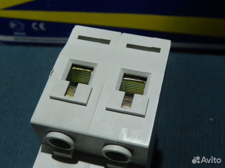 Автоматический выключатель 2P иэк С25 ва47-29