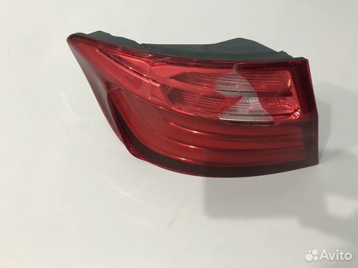 Задний фонарь внешний левый на bmw f10 рест