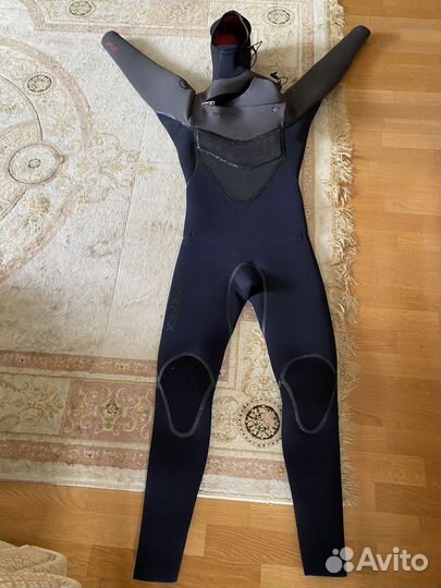 Гидрокостюмы, гидротапки, гидроперчатки, гидрошлем