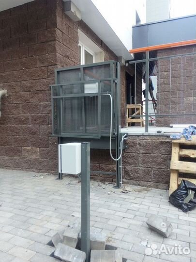 Вертикальный подъемник для инвалидов пту-001А