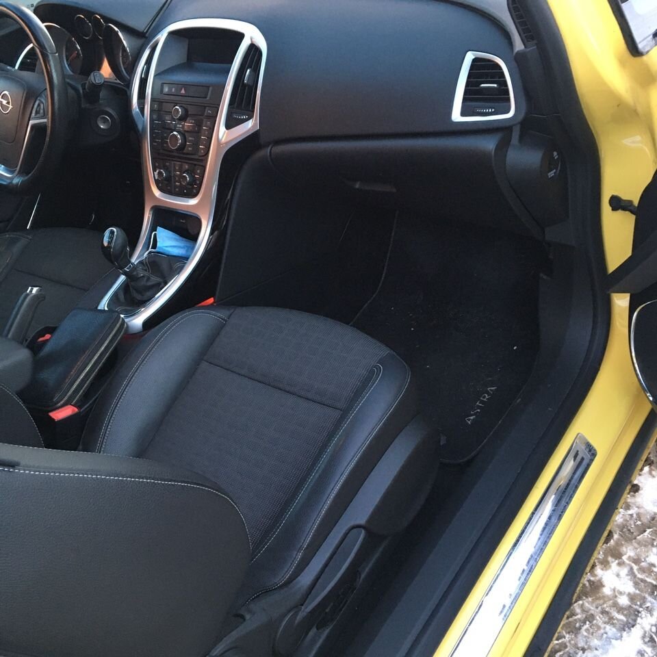 Opel Astra GTC: фото владельца