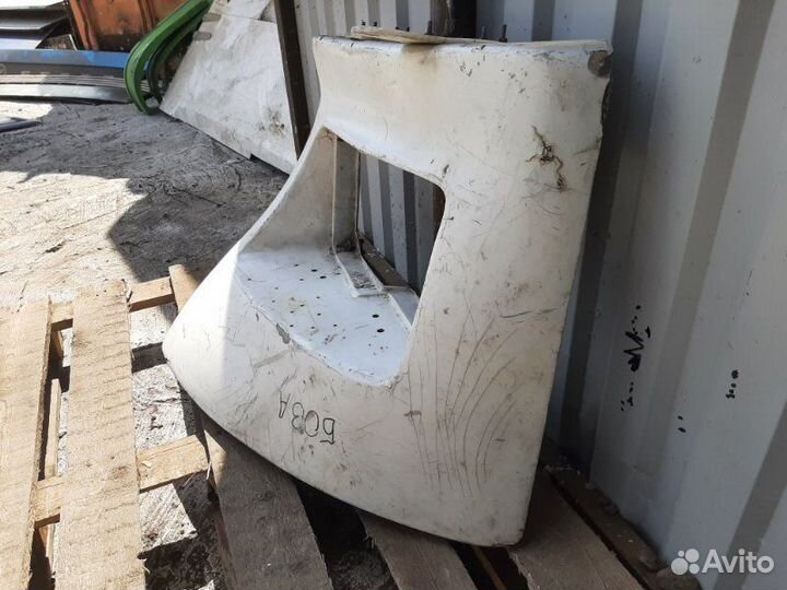 Клык переднего бампера Bova 2000