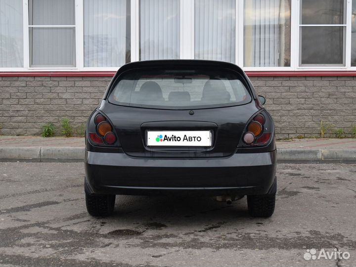 Nissan Almera 1.5 МТ, 2004, 282 248 км