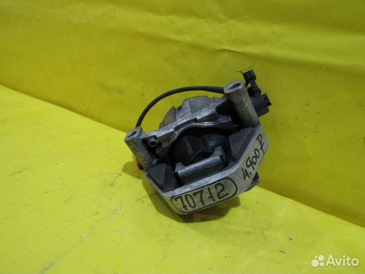 Подушка двигателя правая Audi A6 11-17г 70712