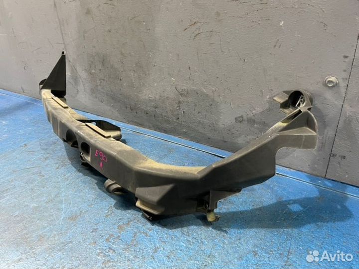 Ресничка фары левая Bmw 3 E90 Дорест