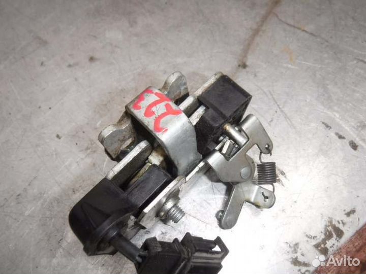 Замок багажника Лада Калина 126 2012