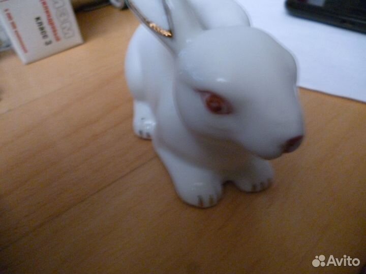 Статуэтка фарфор кролик