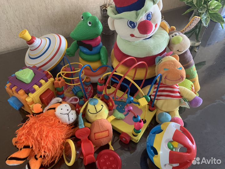 Развивающие игрушки для малышей