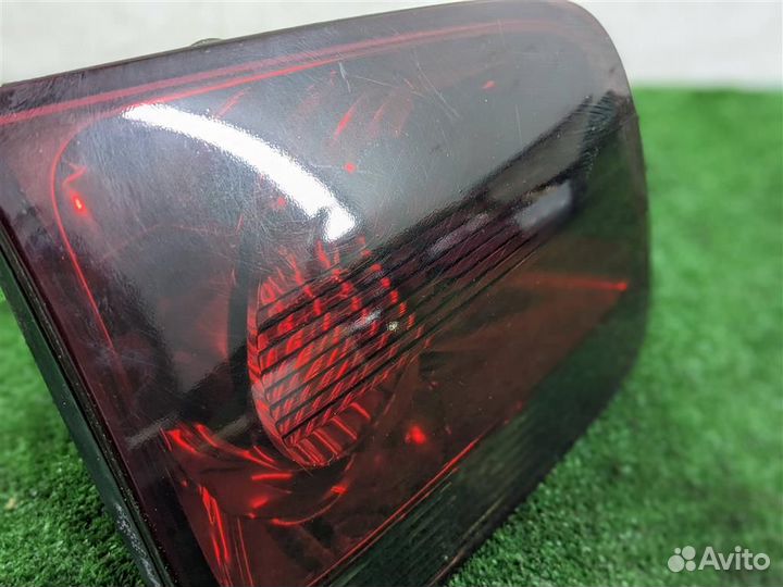 Фонарь задний внутренний левый volkswagen Touareg