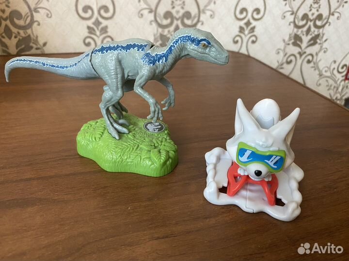 Игрушки из киндера макси большие