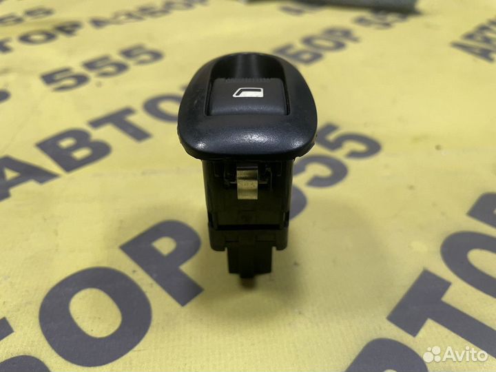 Кнопка стеклоподъемника зп Peugeot 406