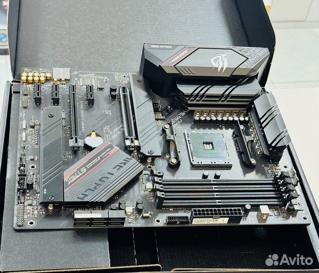 Материнская плата Asus ROG Strix B550-F Gaming