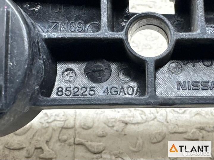 Крепеж бампера задняя левая nissan skyline