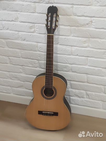 Классическая акустическая гитара для детей
