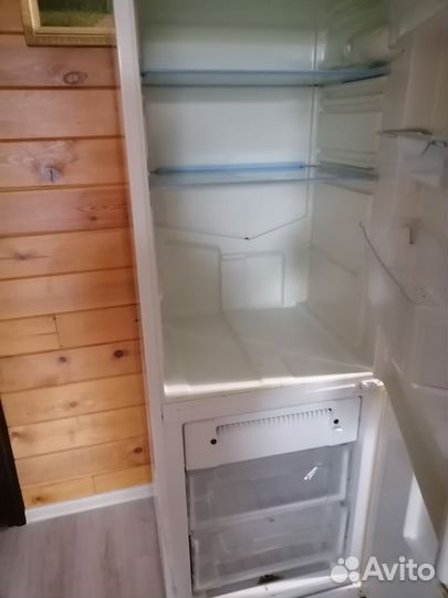 Холодильник indesit