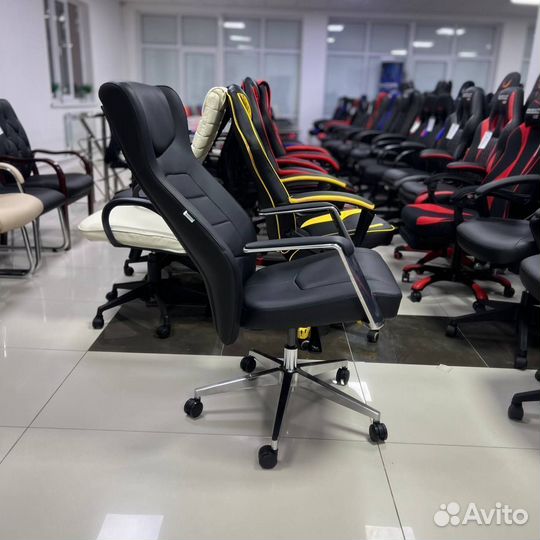 Кресло руководителя Everprof Parlament