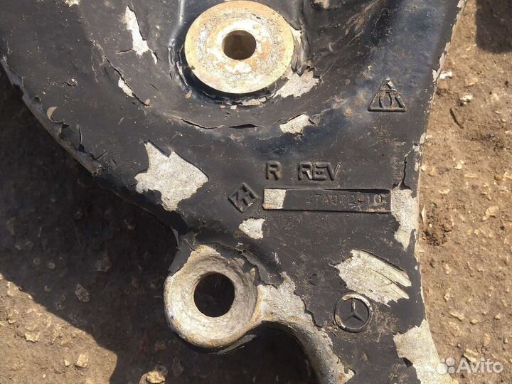 Подрамник задний Mercedes ML W163