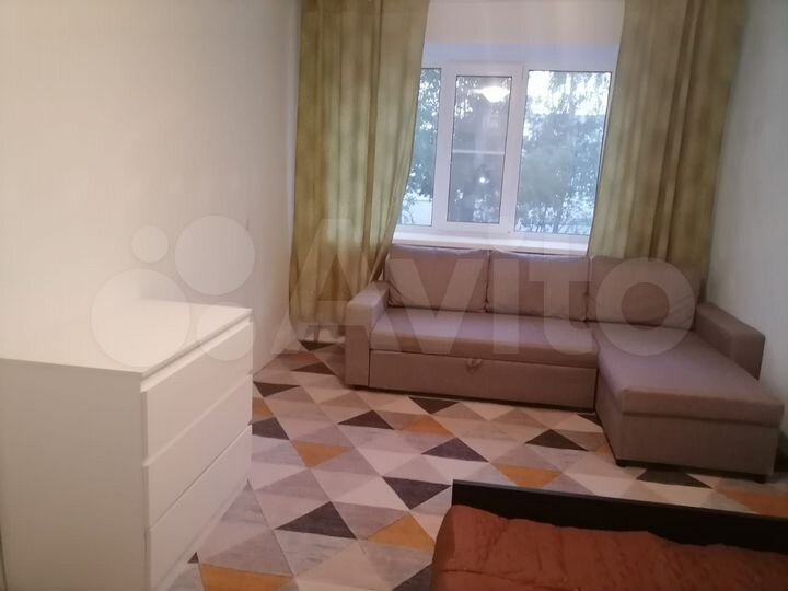 2-к. квартира, 53 м², 1/5 эт.