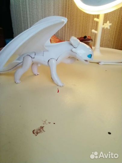 Игрушка белая фурия из мультфильма