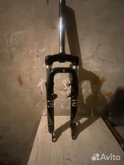 Вилка 26 резьбовой шток