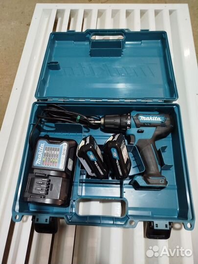 Компактный шуруповерт makita DF333dwye оригинал