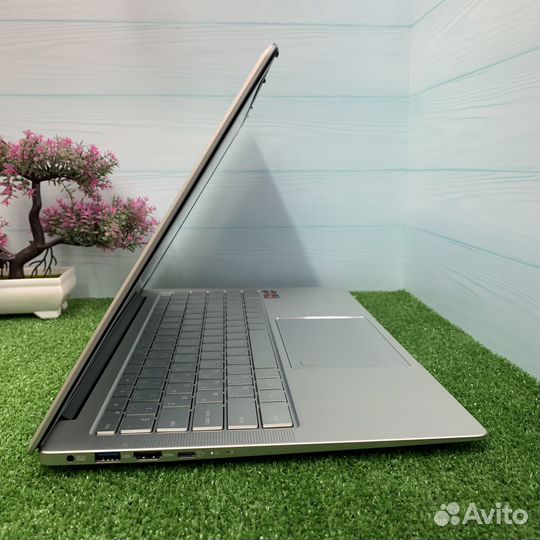 Digma Pro Sprint M (DN16R3-8CXW01) Ryzen 3 3250U/8