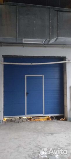 Монтаж секционных ворот