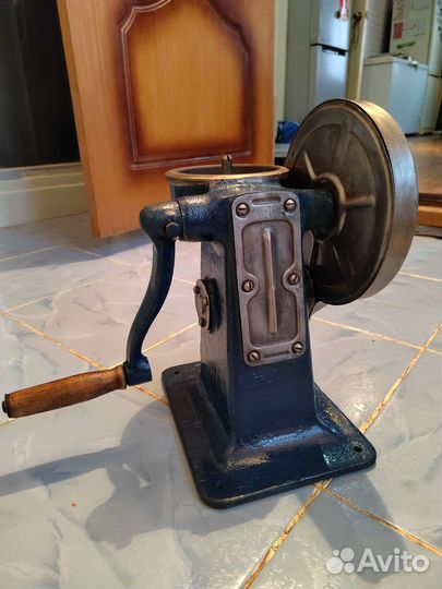 Сепаратор для молока ручной