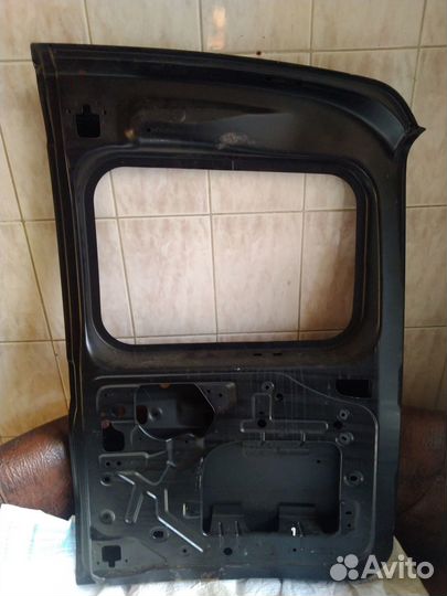 Дверь задка Ларгус левая в сборе