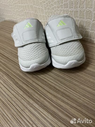 Кроссовки Adidas 20