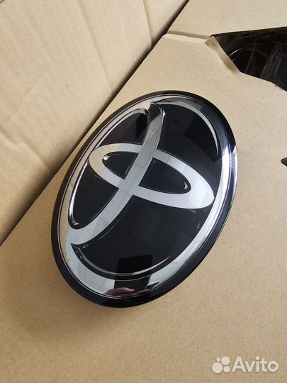 Toyota land cruiser 200 toyota эмблема