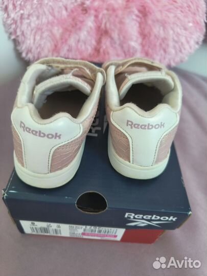 Ботинки для девочки 24