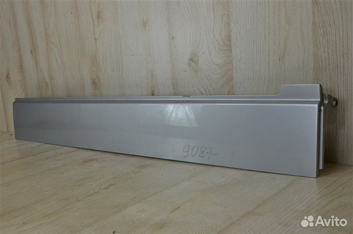 Накладка (кузов наружные) правая Vw Multivan