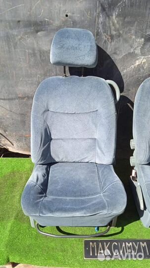 Передние сиденья рено scenic 1