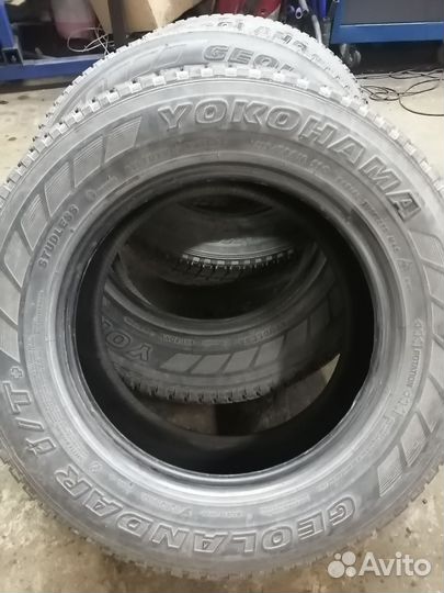 Yokohama Geolandar I/T+ G071 215/70 R16