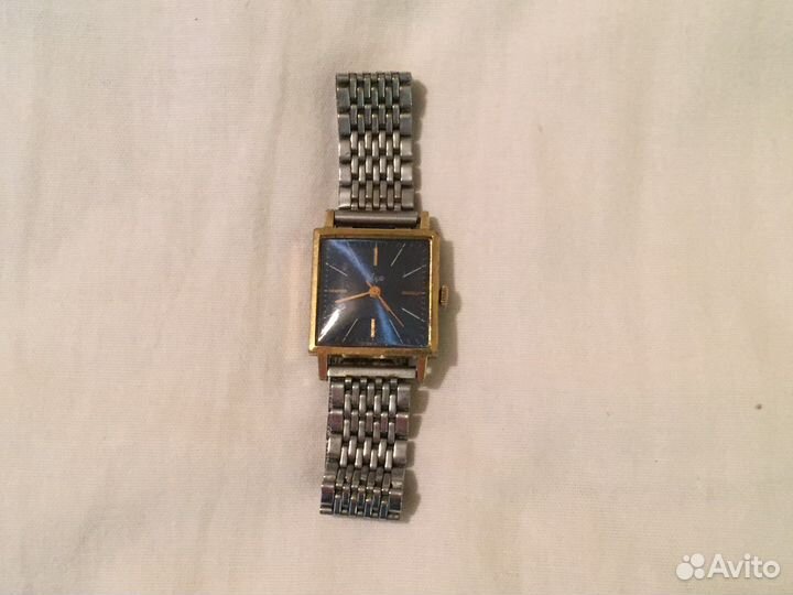 Часы Спутник Стадион и Луч