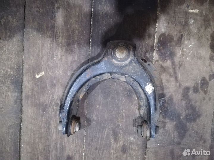 Верхний рычаг Honda Accord