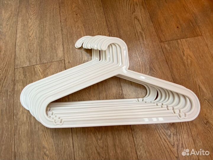 Вешалки плечики для одежды(ikea) 10шт белые