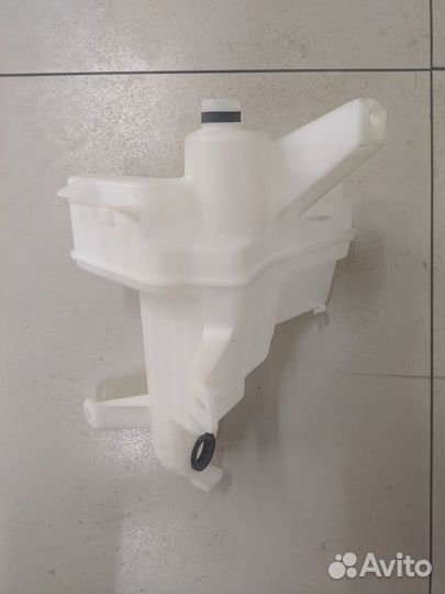 Бачок стеклоомывателя для RAV 4 2014