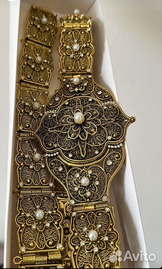 Национальный пояс и нагрудник