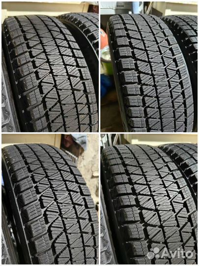 Комплект колес 225/60R18 в отличном состоянии