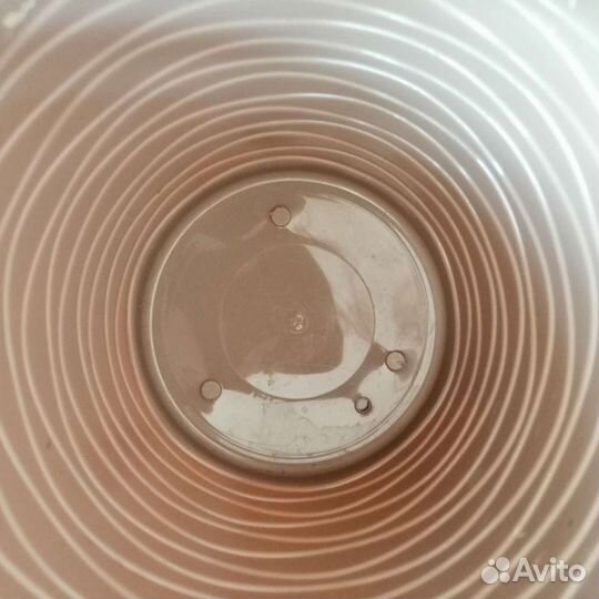 Разные горшки для цветов