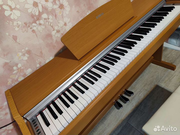 Цифровое пианино Yamaha arius YDP-131